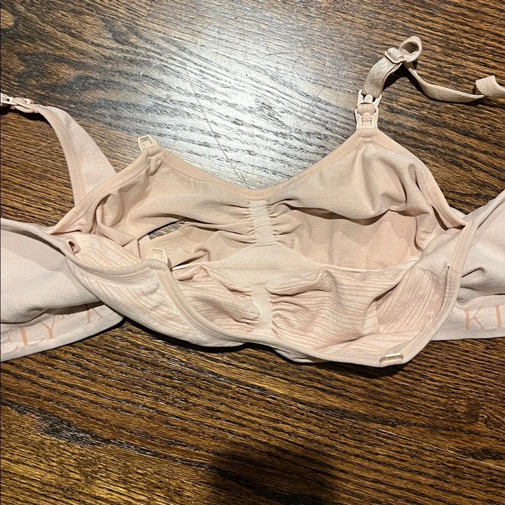 Sublime hands free pumping and nursing bra - Picture 4 of 4